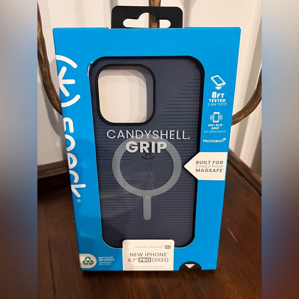 New speck case iPhone 6.7 Pro